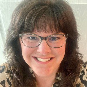 Meet your Posher, Sharon